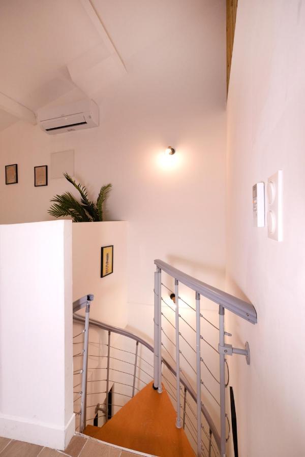 Le Nostradamus - Magnifique Appartement Cours Principal Plein Centre Avec Parking ซาลง-เดอ-โพรวองซ์ ภายนอก รูปภาพ